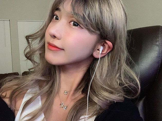 曾被逼脫衣!實況主「企鵝妹」近況曝光 「形象黑化」惹網驚:變成熟了