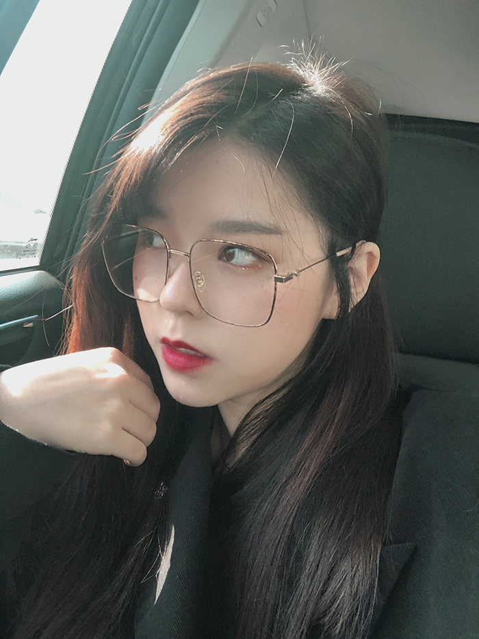 差點被潛規則！實況兇妹曝「16歲恐怖經歷」：被逼全脫光！