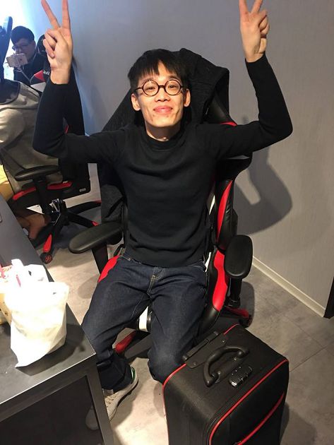 統神剛走!實況主「秒剃光頭」觀看衝破5位數 網嗨:新圖奇一哥