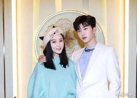 范冰冰媽「年輕照曝光」！「大眼挺鼻」五官神複製　網驚：真的好像