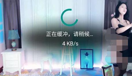 又爆放送事故!超兇妹「忘關鏡頭換衣服」 下一秒慘被BAN!