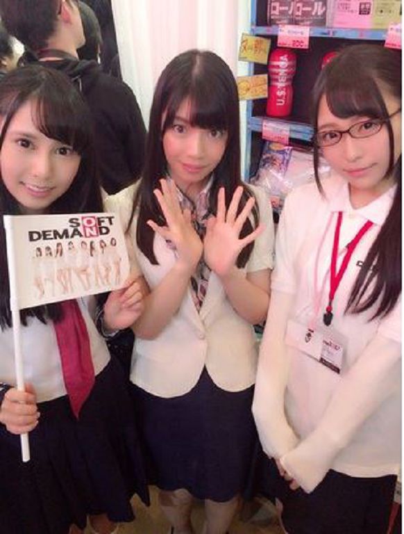 控「被導演硬來」!重磅新人女優「未出道就引退」:現身暗黑素人網