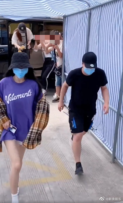 褲底風光全被攝!楊冪「遇變態狂拍」過程全都錄 網氣炸:有病吧!