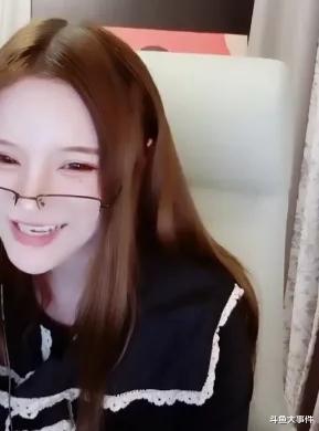 深夜開台挨揍!實況兇妹痛哭「他拿扳手打我」:不只一次