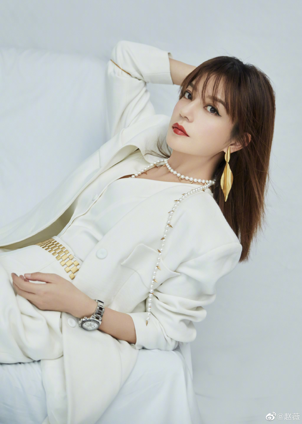 豪門婚破裂？趙薇「百億老公」爆欠8億元失蹤：一直找不到人！