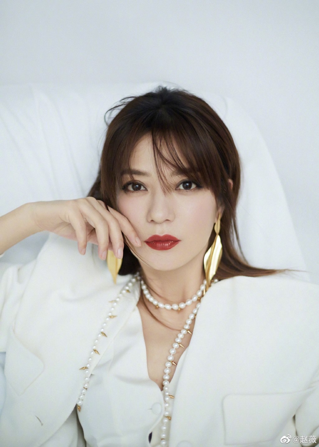 豪門婚破裂？趙薇「百億老公」爆欠8億元失蹤：一直找不到人！