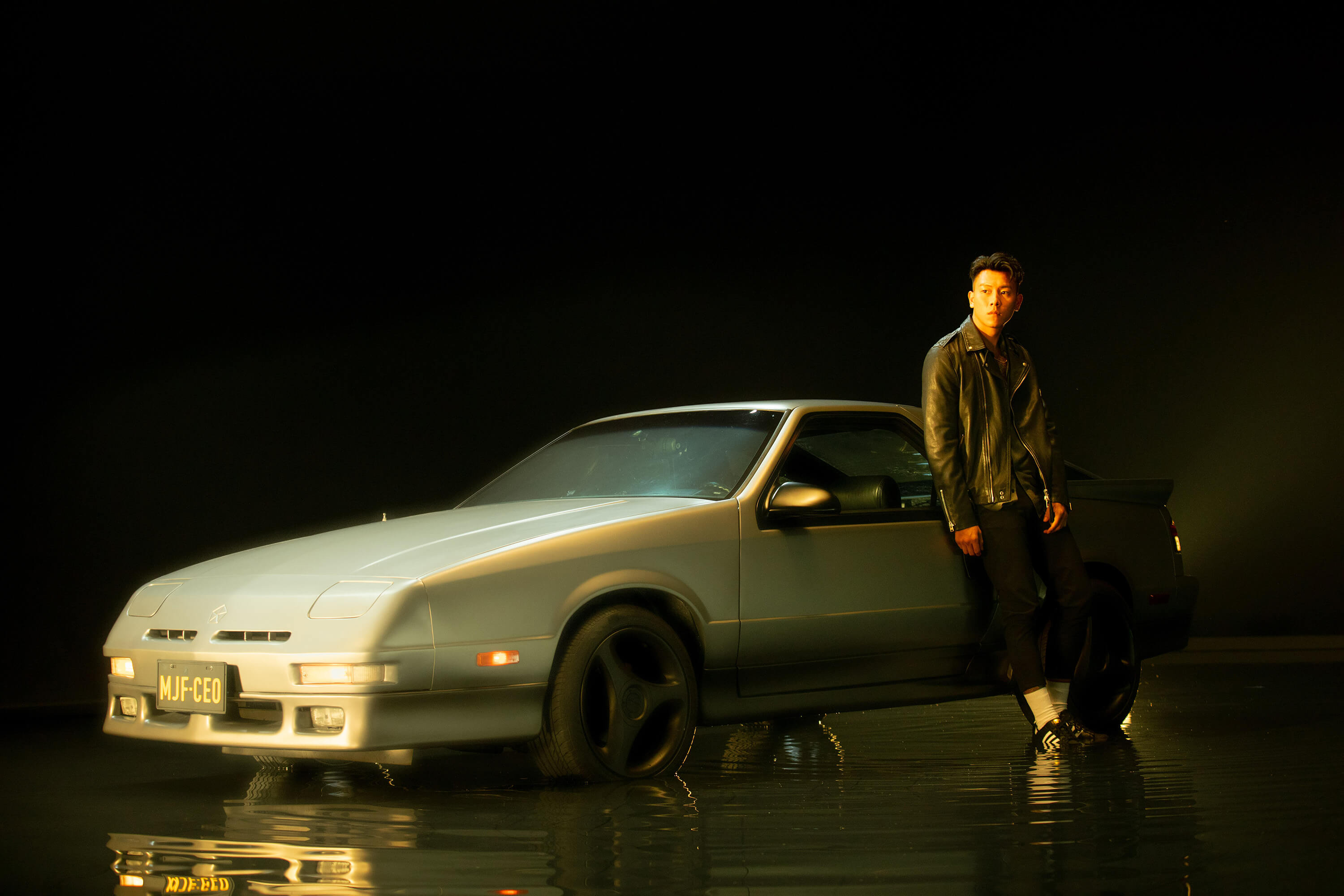 頑童瘦子「重拾舞技」！化身B-boy大濕身　單手空翻笑喊：扭到腰