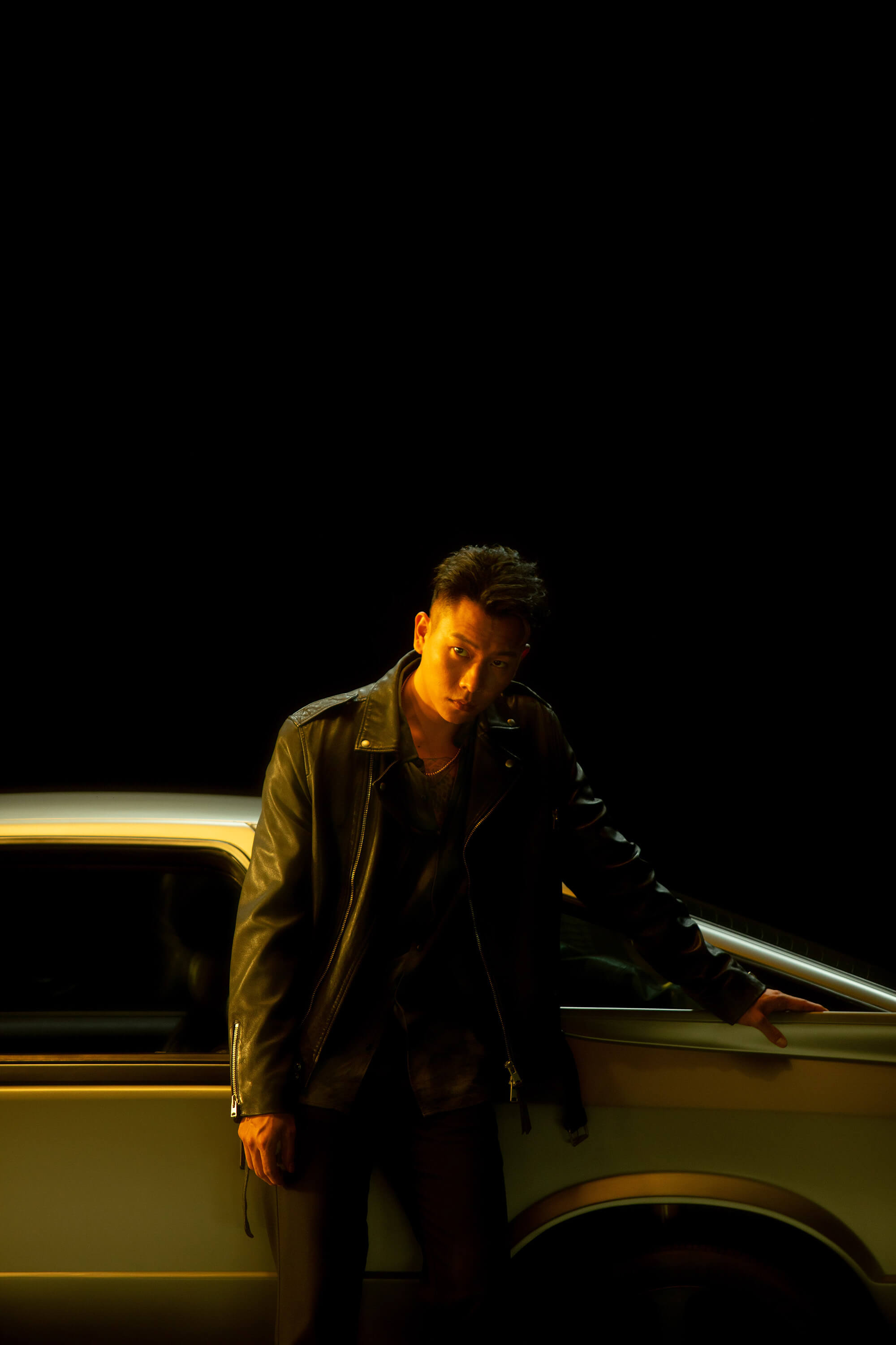 頑童瘦子「重拾舞技」！化身B-boy大濕身　單手空翻笑喊：扭到腰