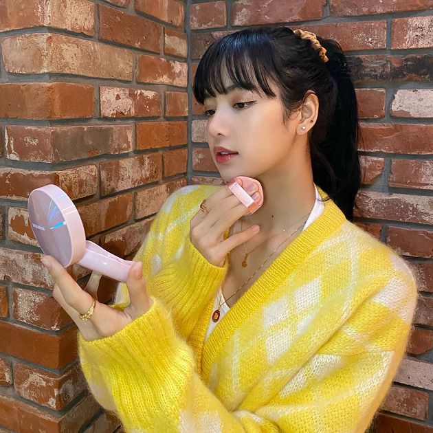 一天練習15小時！Lisa爆「練習生時每天哭」：團員相處曝光