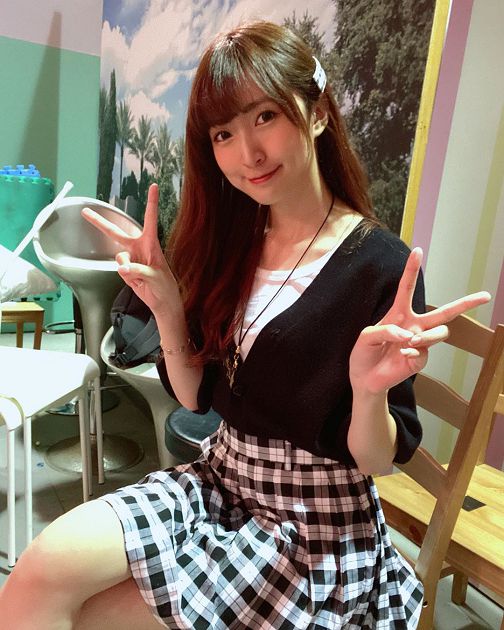 慘濕身！實況美女半夜突遇「謎片情節」：我還穿很少