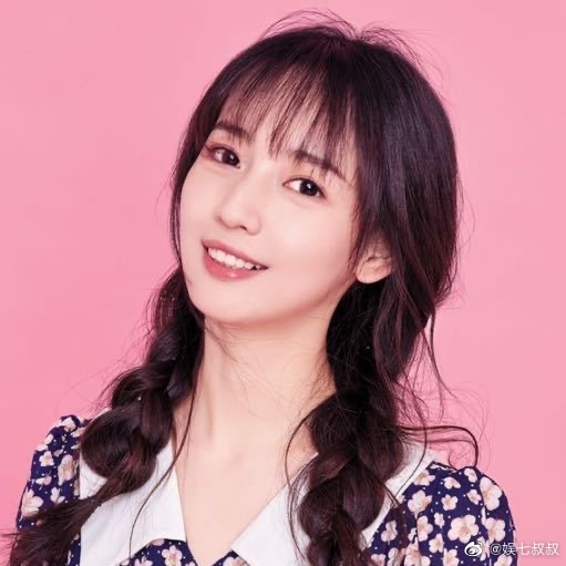 遭酸假臉！《青春有你2》練習生「淘汰近況曝光」　合作「超一線大咖」！