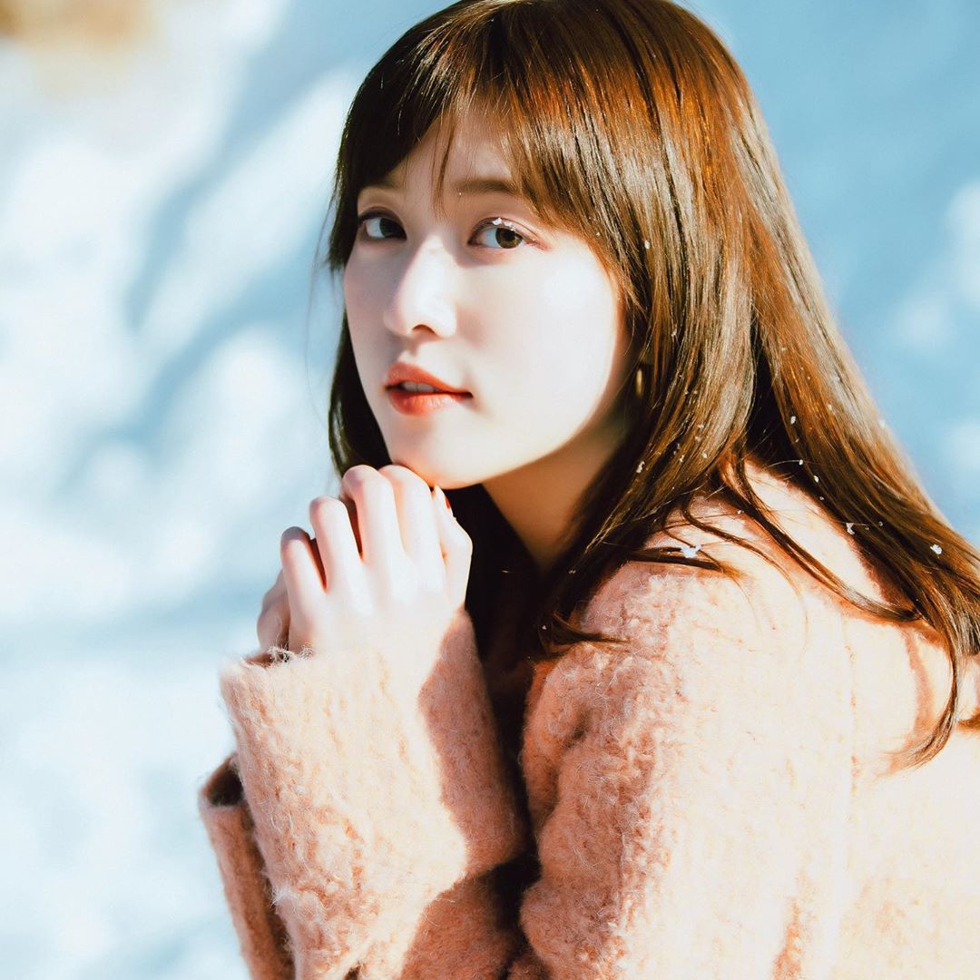 疫情期間留武漢不走！正妹「濕身辣曬比基尼」　四個月近況曝光！