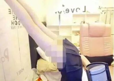 倒立大走光！實況兇妹「曾當眾內內套頭」 　網：又白又嫩