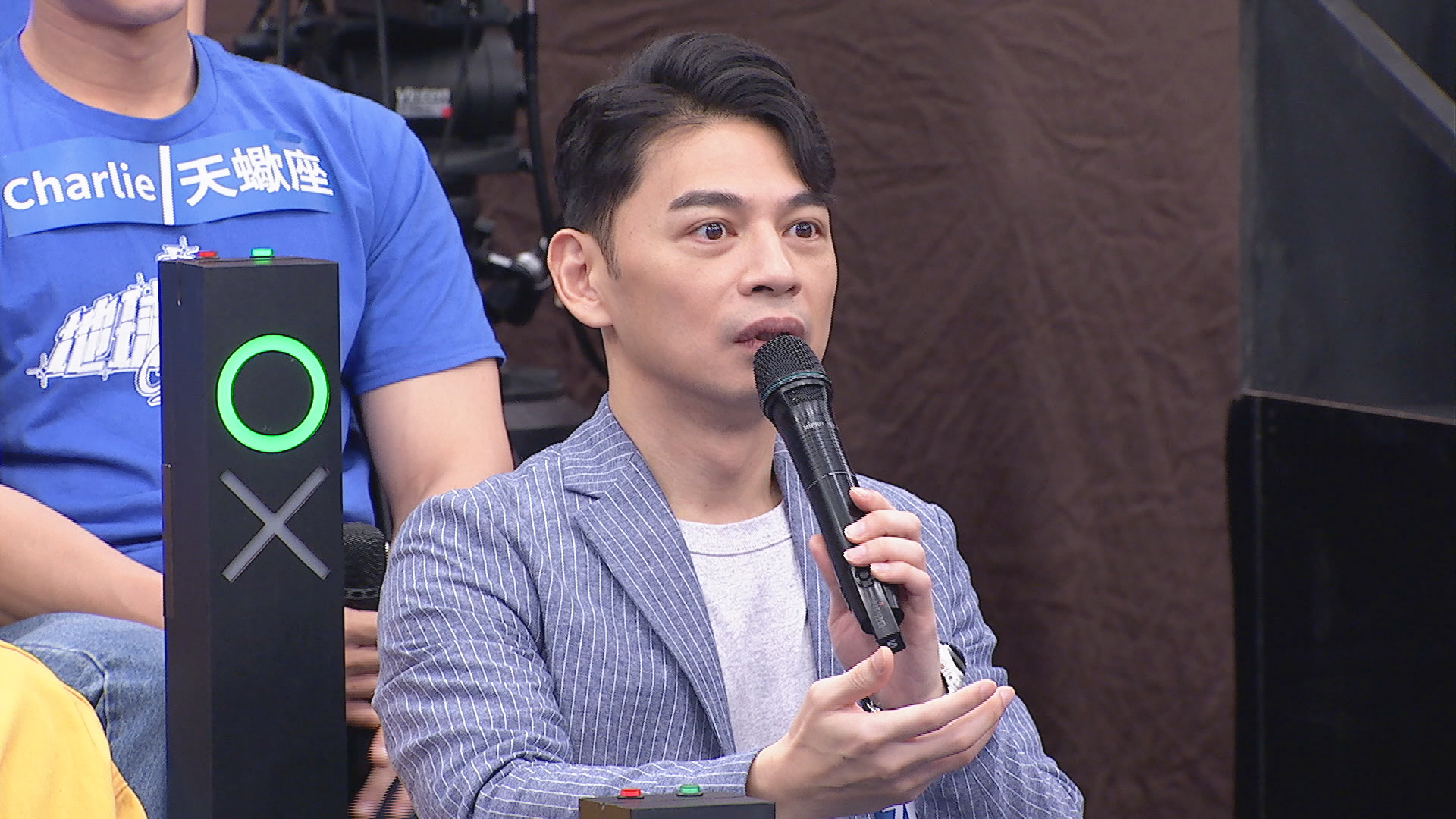 清晨六點抓包男友車在女性友人家 吳怡霈怒揭手機內早有跡象