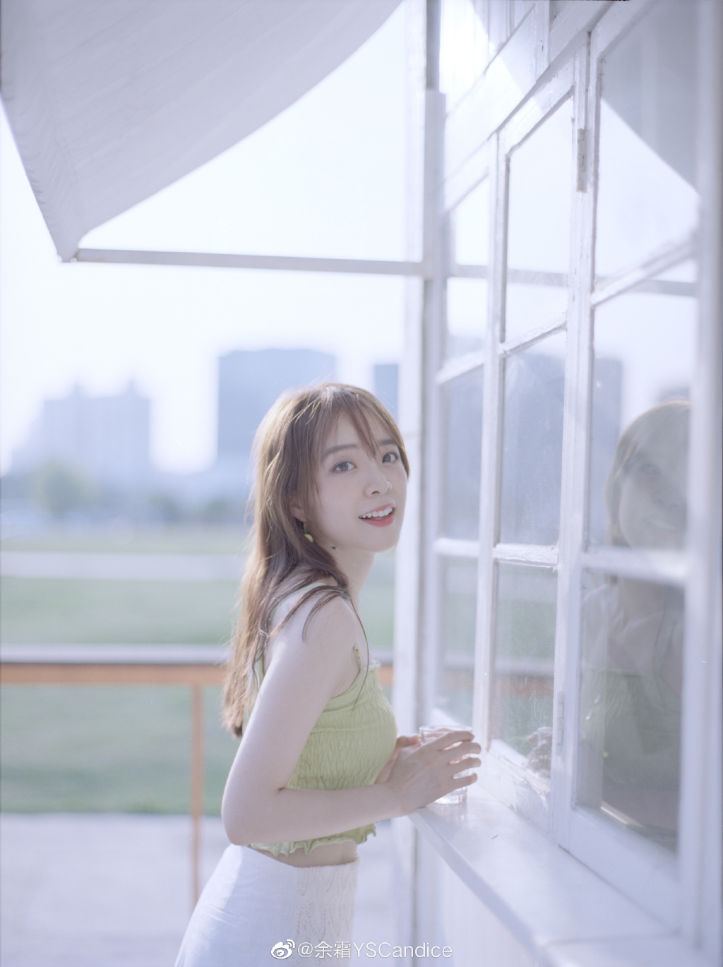 親密照全外流!LPL超正女主播「曾遭爆無縫接軌」 網氣炸:綠茶!