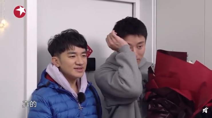 忘不掉戴綠帽？賈乃亮「見證求婚」情緒失控　李小璐直播被罵哭