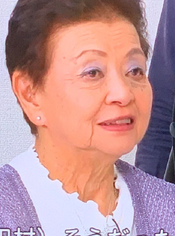 吃遍弟弟！70歲阿嬤「差1歲也要騙」：作品只賣50份