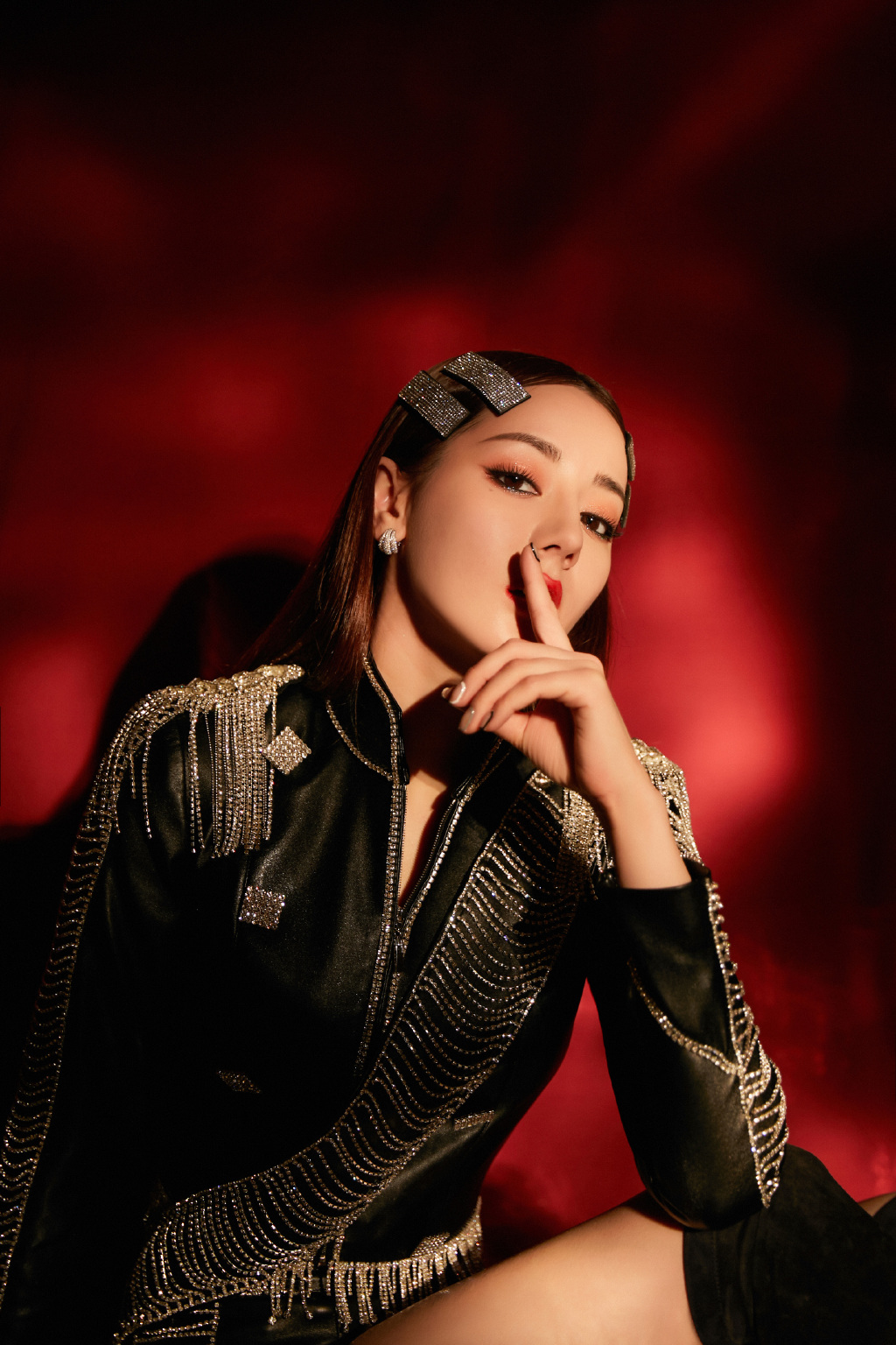 迪麗熱巴「親密撩髮照」流出!男方身分大起底 網驚:好看的都跟好看的在一起!