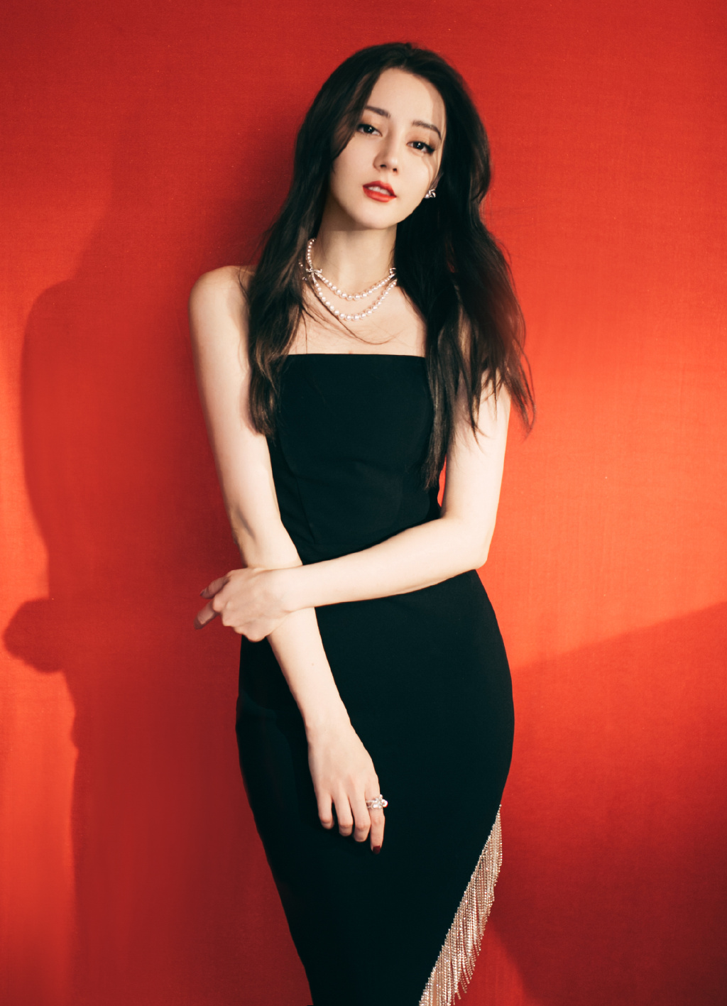 迪麗熱巴「親密撩髮照」流出!男方身分大起底 網驚:好看的都跟好看的在一起!