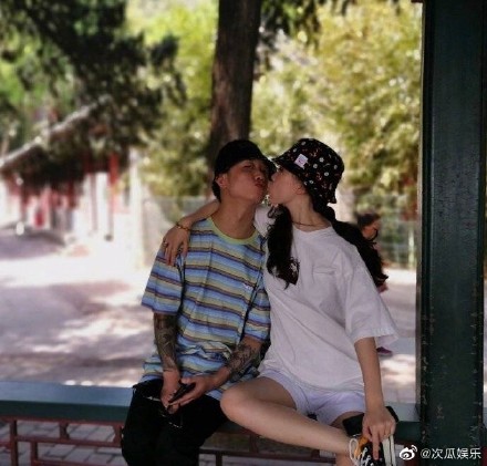 《有嘻哈》GAI當爸!「老婆正面孕照曝光」 網:和Jony J一起賺奶粉錢