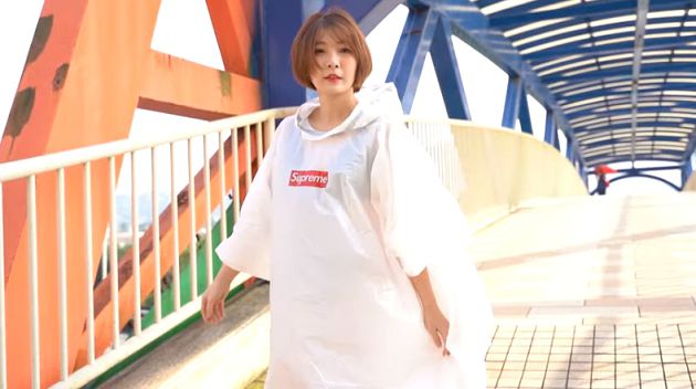 驚見上空照！實況甜心「真空寫真」遭突襲　網嗨：真的香