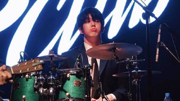 狠甩40公斤！肥宅普男變花美肌肉男：是知名樂隊鼓手～