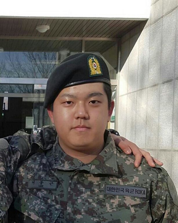 狠甩40公斤！肥宅普男變花美肌肉男：是知名樂隊鼓手～