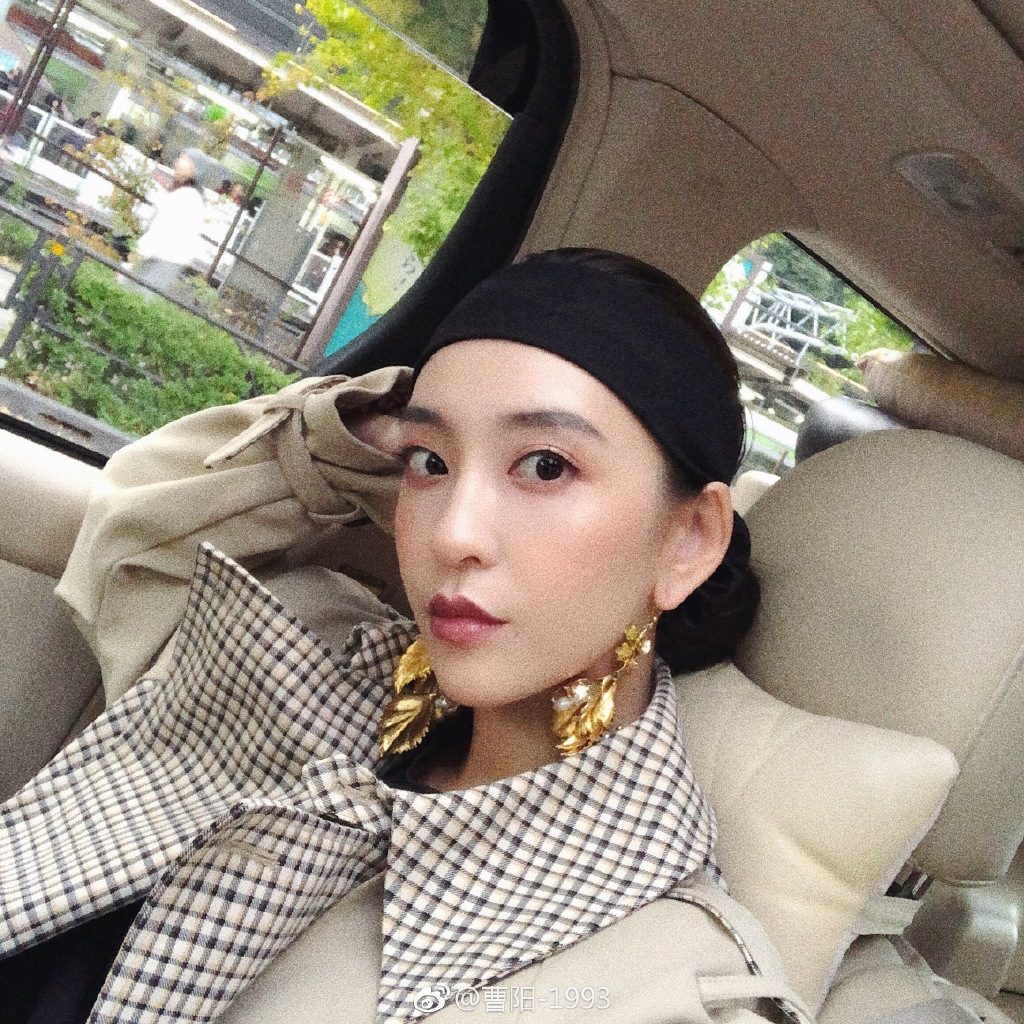 太兇被封神！女星「透視裝包不住」噴出暈暈　網全暴動！