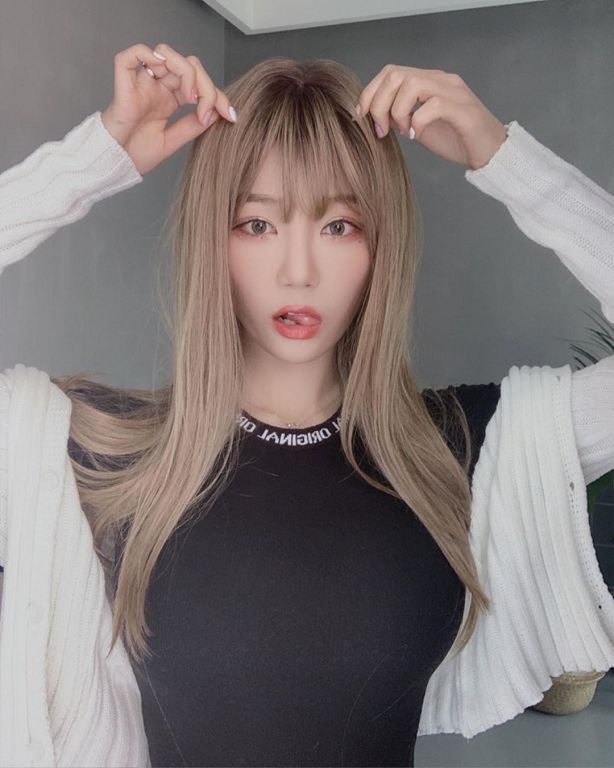 Ｈ級韓國實況主「細肩帶包不住」！雪白春光全曝光 網：三角洲超明顯