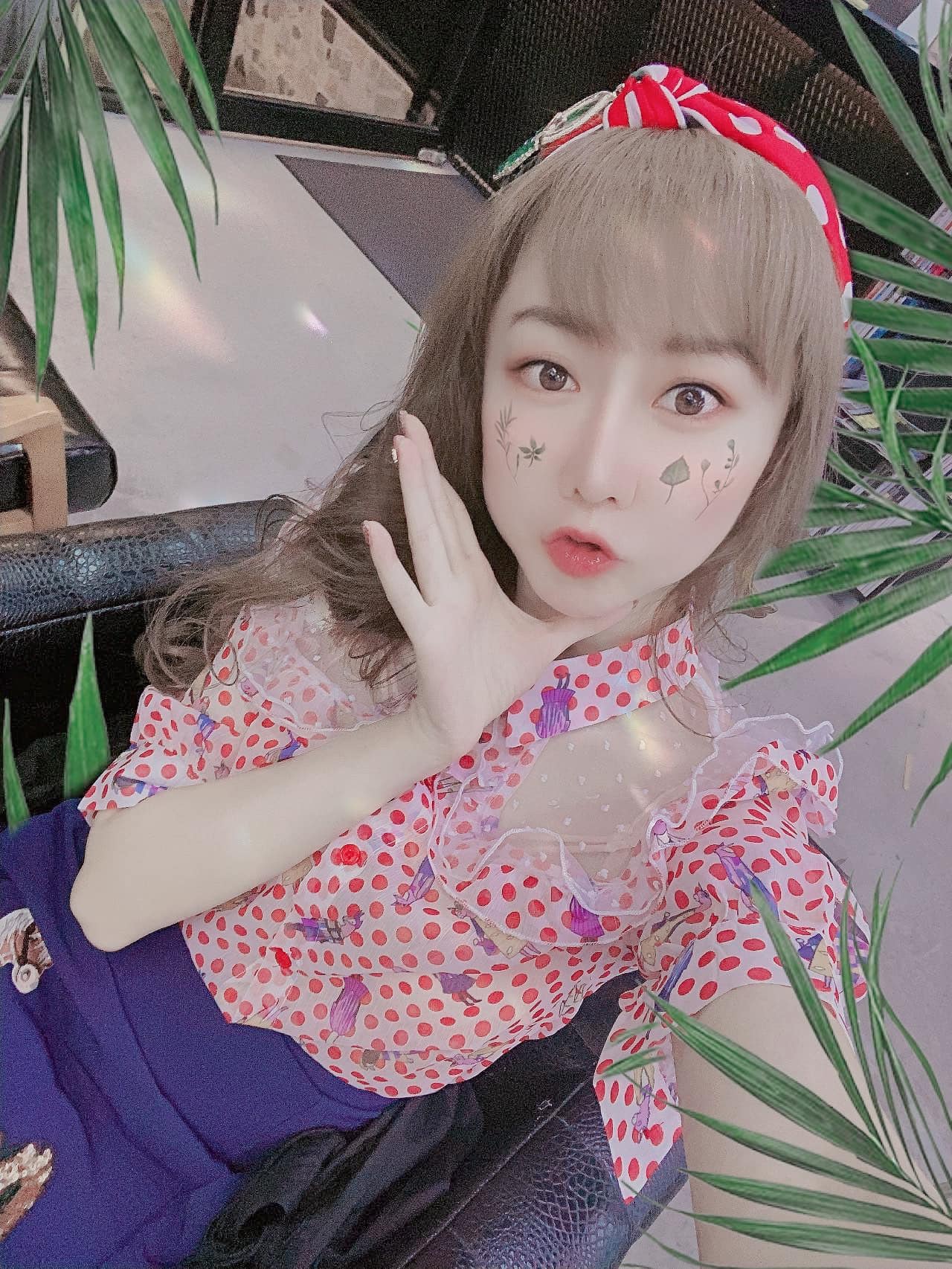 500多人響應『坐爆北車』活動 網紅T妹開酸:『流浪漢才堅持坐地下』