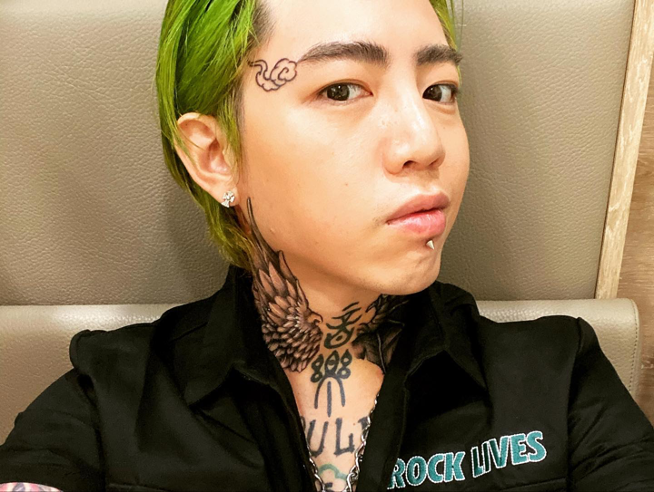 Keanna曬翹臀自曝『天生就瘦』 引來胡睿兒現身IG告白