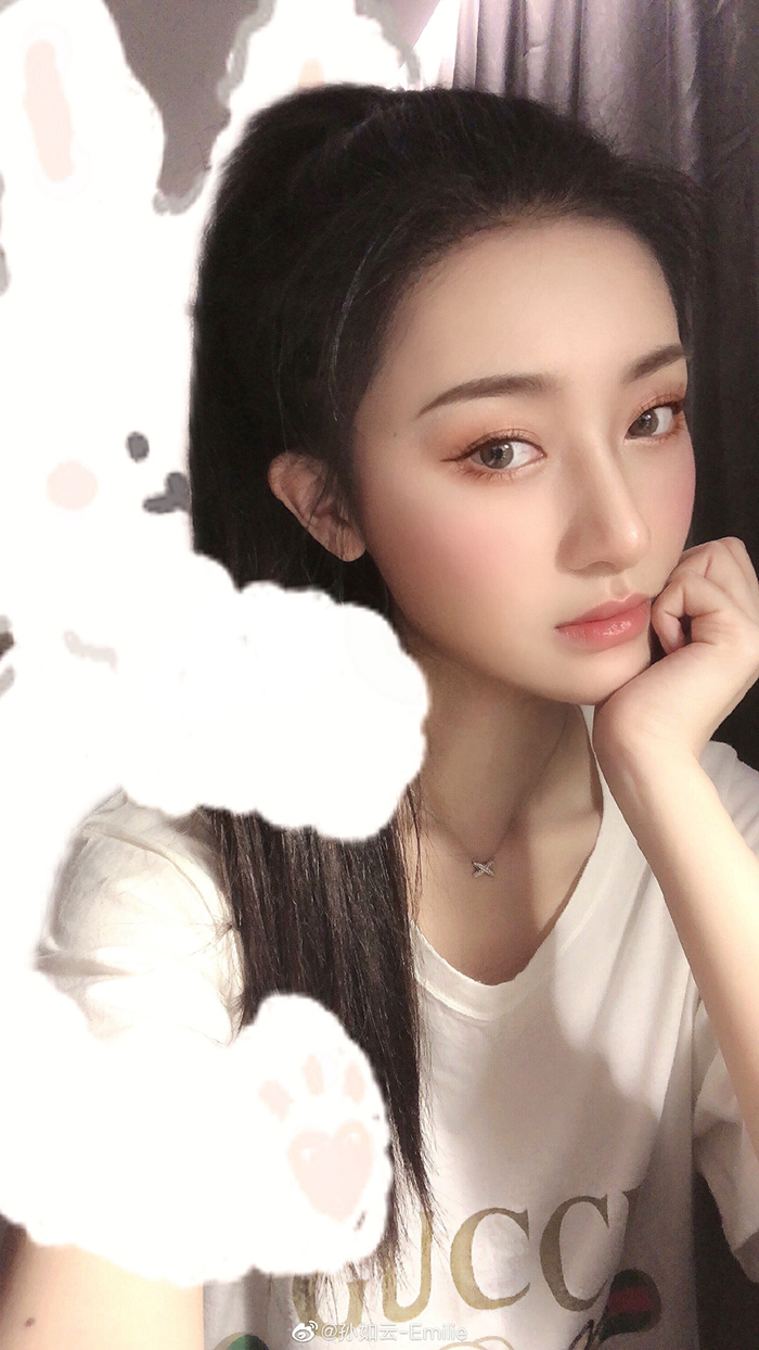 根本換頭!《創造營2020》女神網紅「真面目現形」 網傻眼:女版黃子韜?