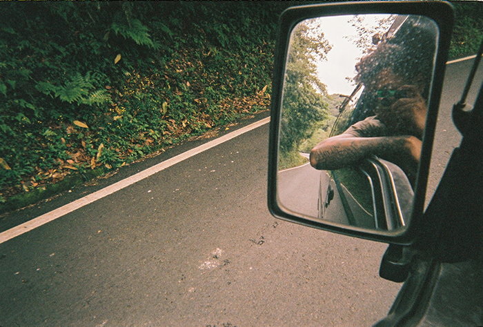 遠赴菲律賓拍攝！瘦子E.SO「裸秀大肌肌」man炸