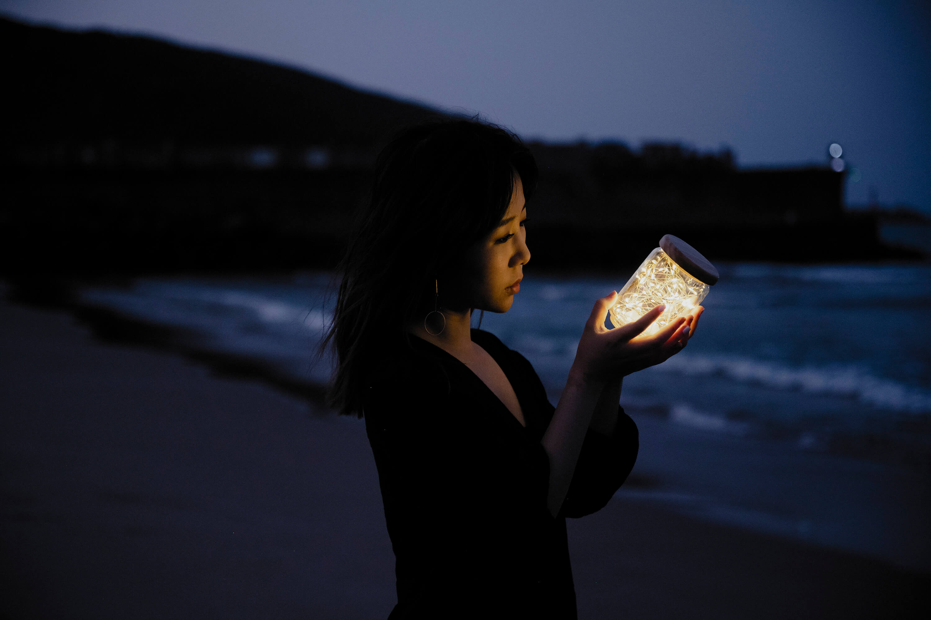 魏妙如「淚崩往大海走」險滅頂 工作人員急喊救回一命!