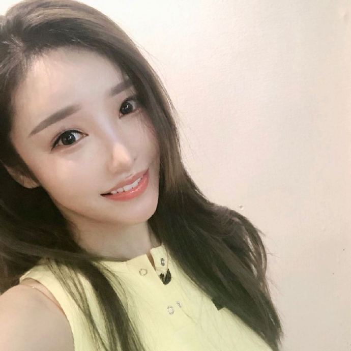 無預警消失兩個月!正妹網紅「回歸求斗內」 網酸:沒金主了?