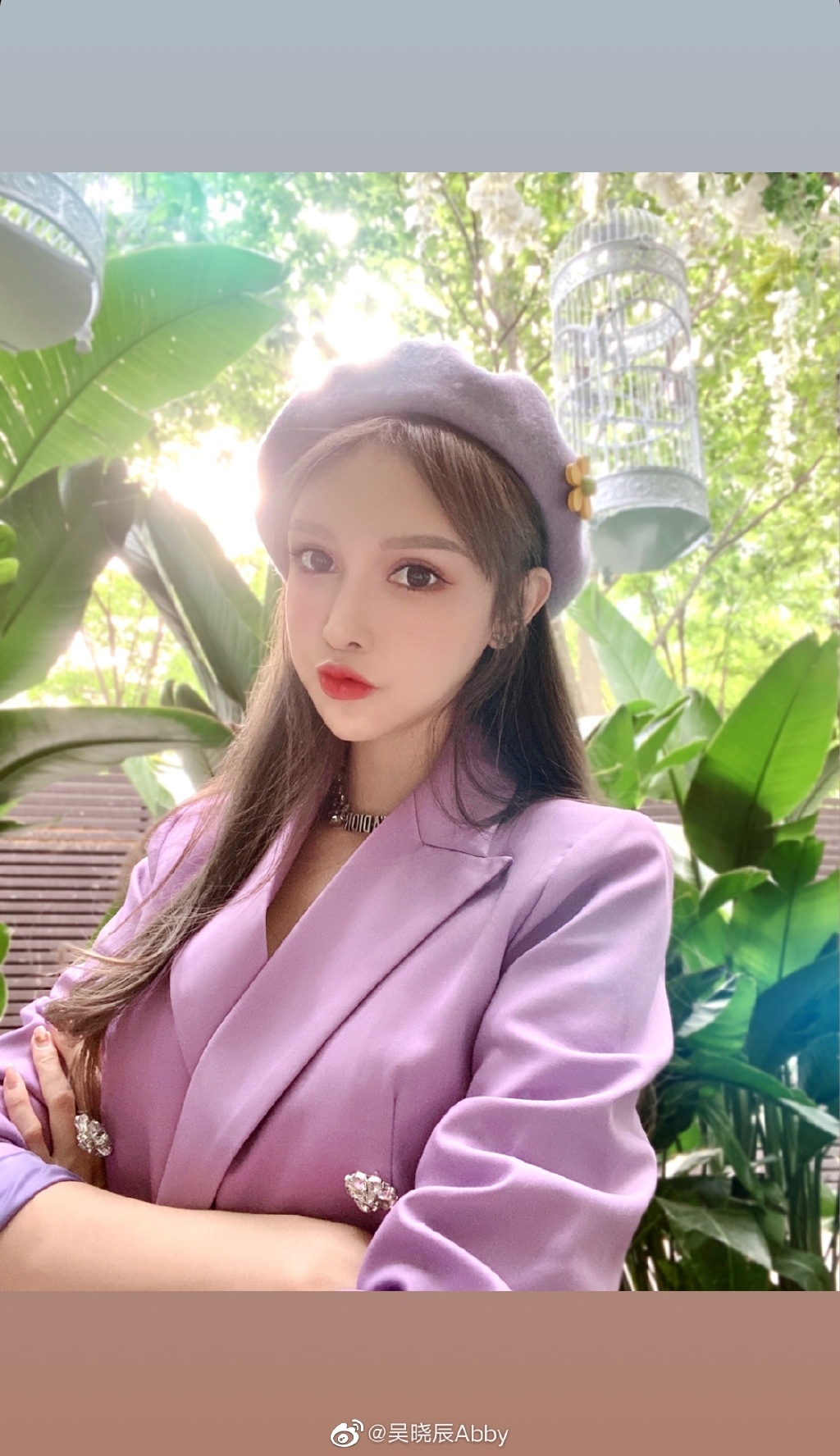 14歲就進廠！超兇網紅「16年整形100次」　「術後照曝光」嚇歪網！