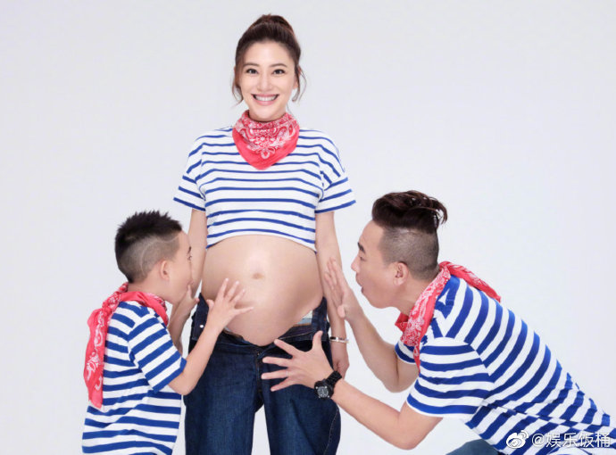 Jasper當哥哥!應采兒發「一家四口」俏皮照 陳小春喜迎第二胎