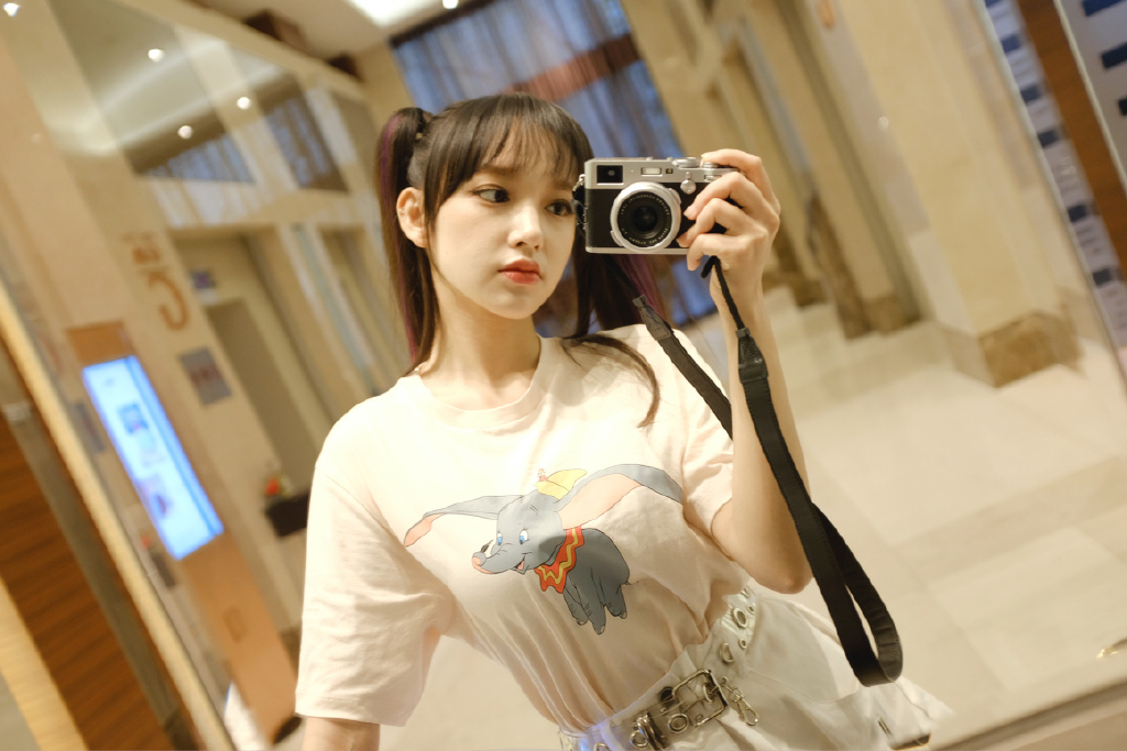 轉戰實況界!程瀟「大胸佔滿視線」 「男友視角」網全讚嘆!