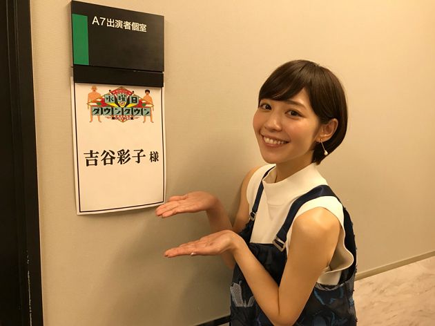 當紅小鮮肉醜聞不斷！爆「無縫」周杰倫MV女主：欠前女友錢不還