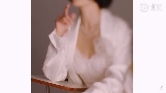 罕曬「激短新髮型」!楊冪「胸前解扣」深溝現形 網驚喊:太性感!