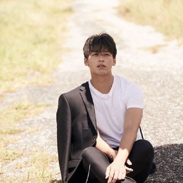 當紅小鮮肉醜聞不斷！爆「無縫」周杰倫MV女主：欠前女友錢不還