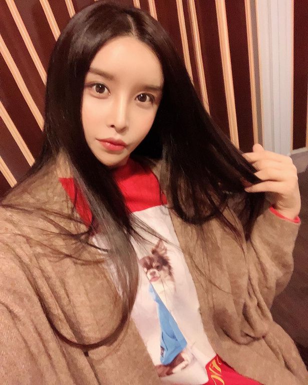 遭爸狠酸「早知道不要生」！「韓國利菁」一天狂賺258萬：高中後就沒講話