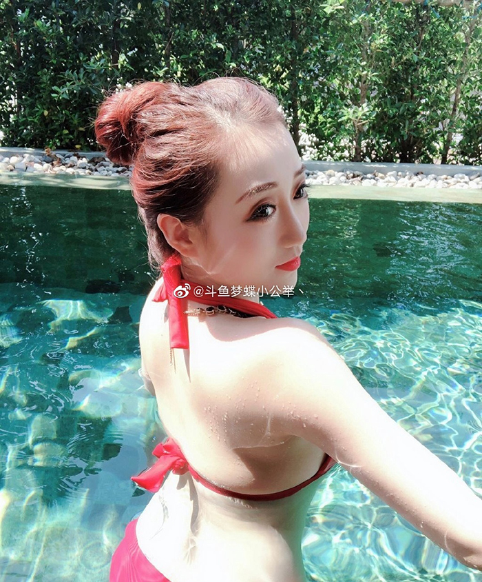 遊走尺度邊緣！超兇網紅「太兇狂被偷瞄」反嗆老司機：我很貴！