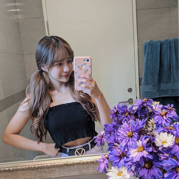 走鐘？貝莉莓「邪惡角度」浮腫模樣曝光　網：腿庫真香