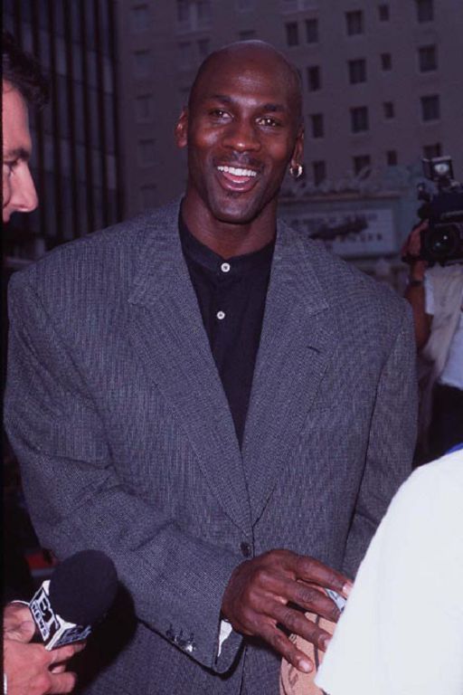 結婚前2個月還在撩妹！麥可喬丹「20頁手寫情書」曝光：賣出77萬