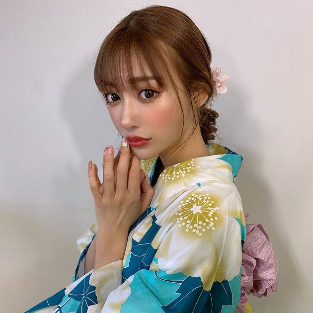 辣過頭?明日花綺羅福利照「慘被Ban」:私生活全曝光