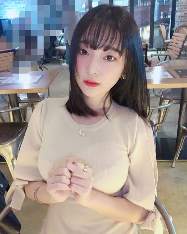 E級蘿莉餅乾掉下去「UU夾起來」！福利狂送：春光全外洩～