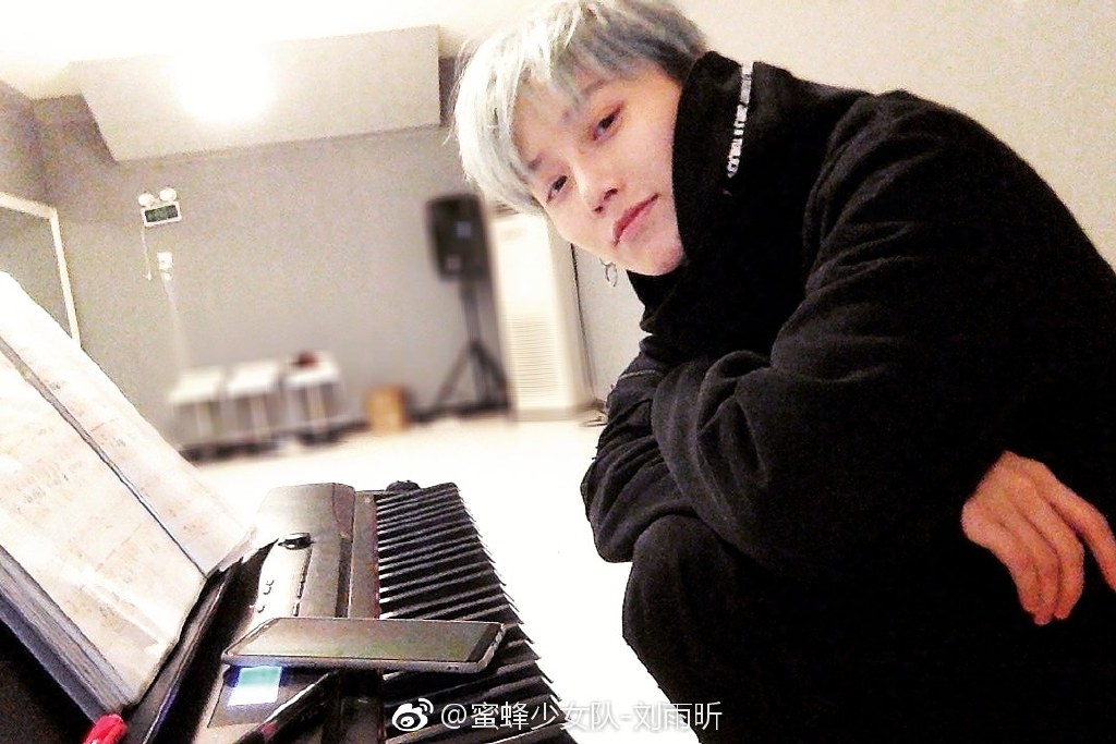 出道後就翻臉?劉雨昕遭爆「無視好友求關注」 網:太尷尬