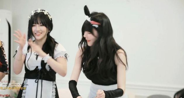 打蛋太激烈！韓正妹直播主「春光全洩」  網：真的不會被BAN?