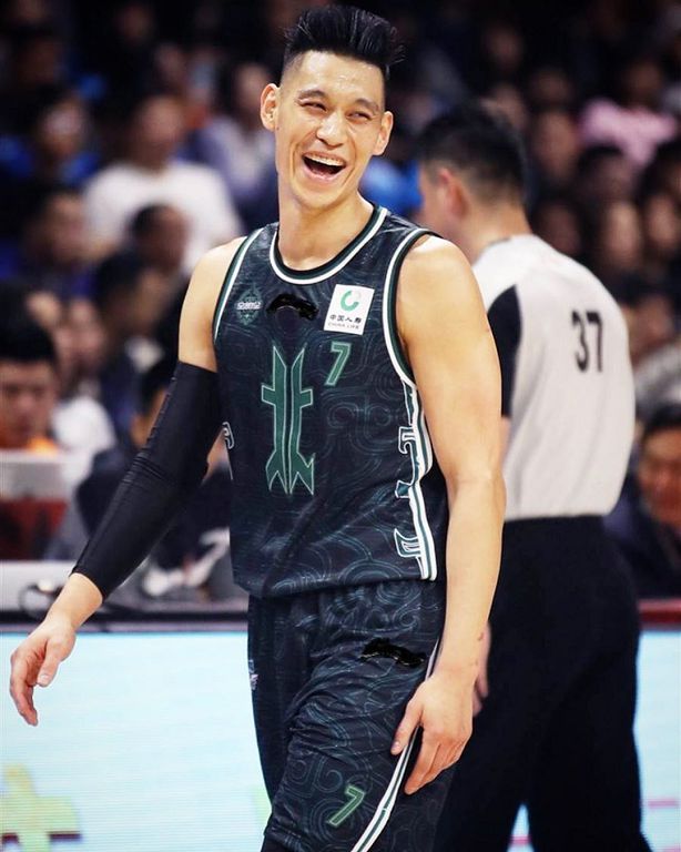 狂踩中國禁忌！林書豪「微博PO吃播」惹議  網：還沒被Ban？